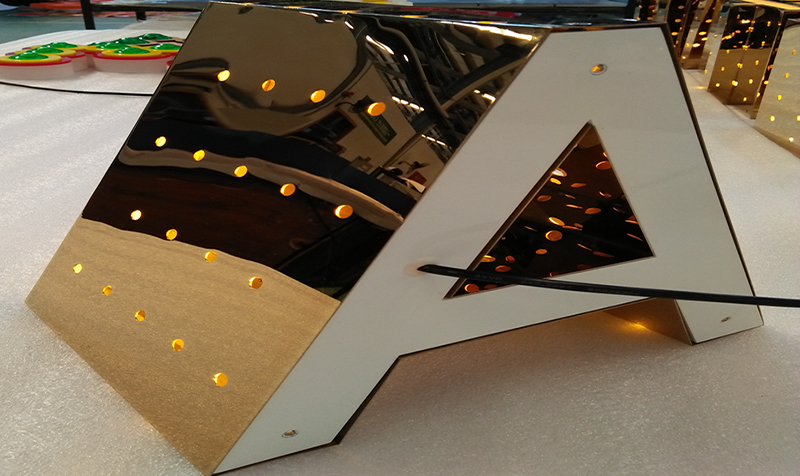 楼顶发光字闪烁的4大常见原因分析及其对应解决方案