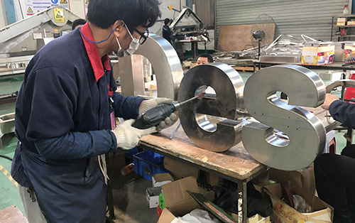 柯赛标识浅谈:标识设计的视觉元素-形态(几何形的组合) 柯赛标识浅谈:标识设计的视觉元素-形态(几何形的组合)