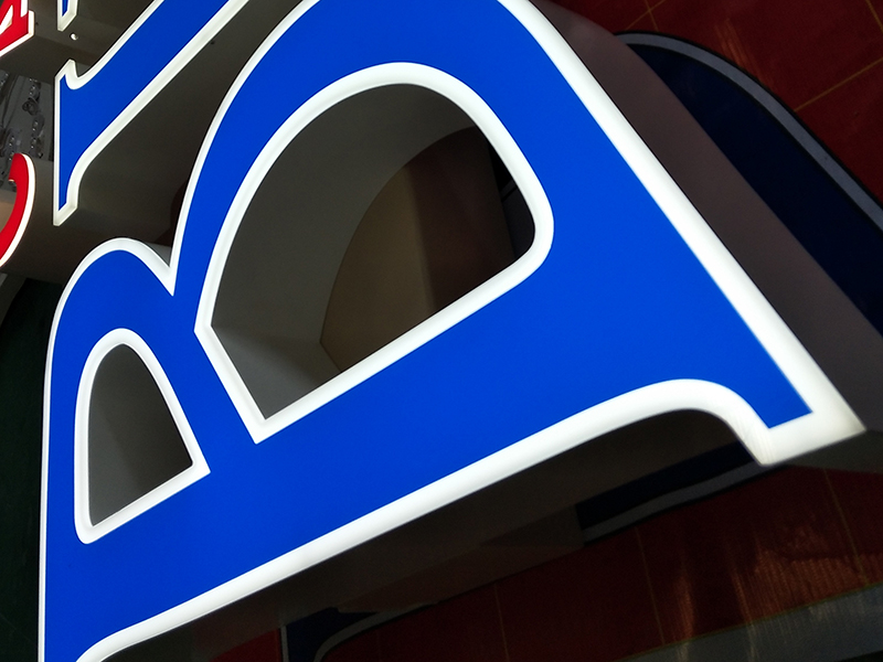 LED无边框发光字的概念和主要的特征是什么？