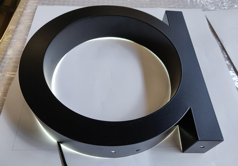 铁皮烤漆发光字价格怎么算,多少钱一个平方? 铁皮烤漆发光字价格怎么算,多少钱一个平方?