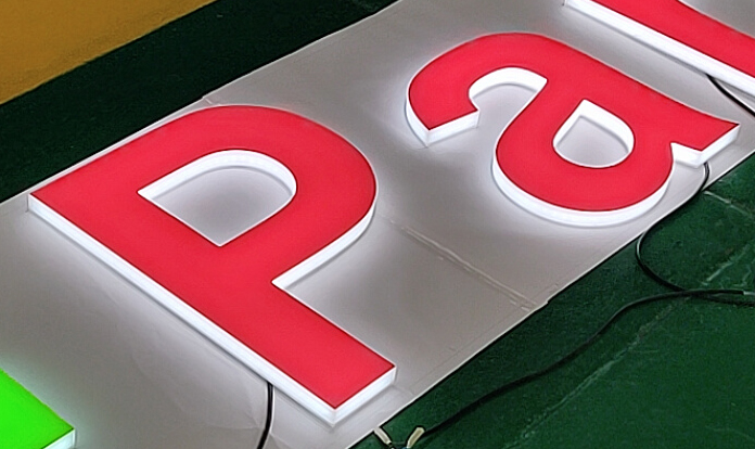 LED亚克力发光字制作材料的选用要注意5个方面