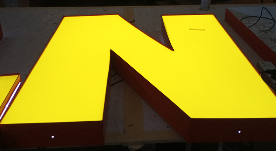 LED发光字常见的故障和对应的解决方案办法 LED发光字常见的故障和对应的解决方案办法