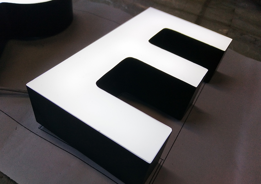 关于LED发光字质量和品质的几个要求 关于LED发光字质量和品质的几个要求