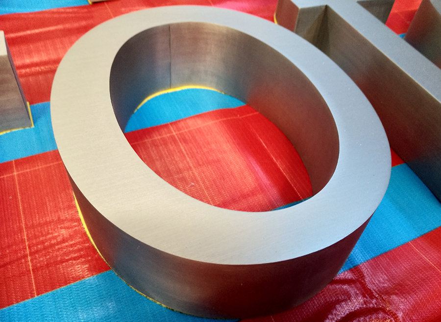 不锈钢发光字的应用与特点分析