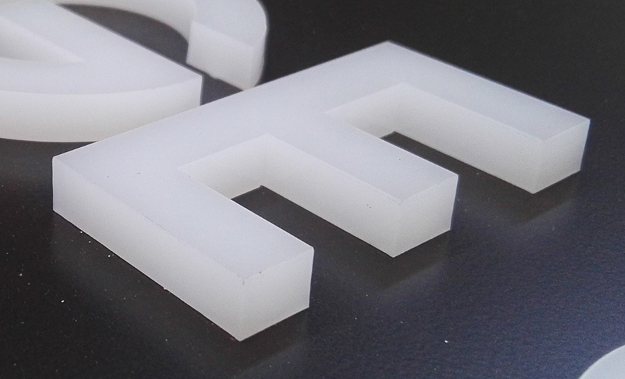 液态亚克力超级字的做法和制作工艺 液态亚克力超级字的做法和制作工艺