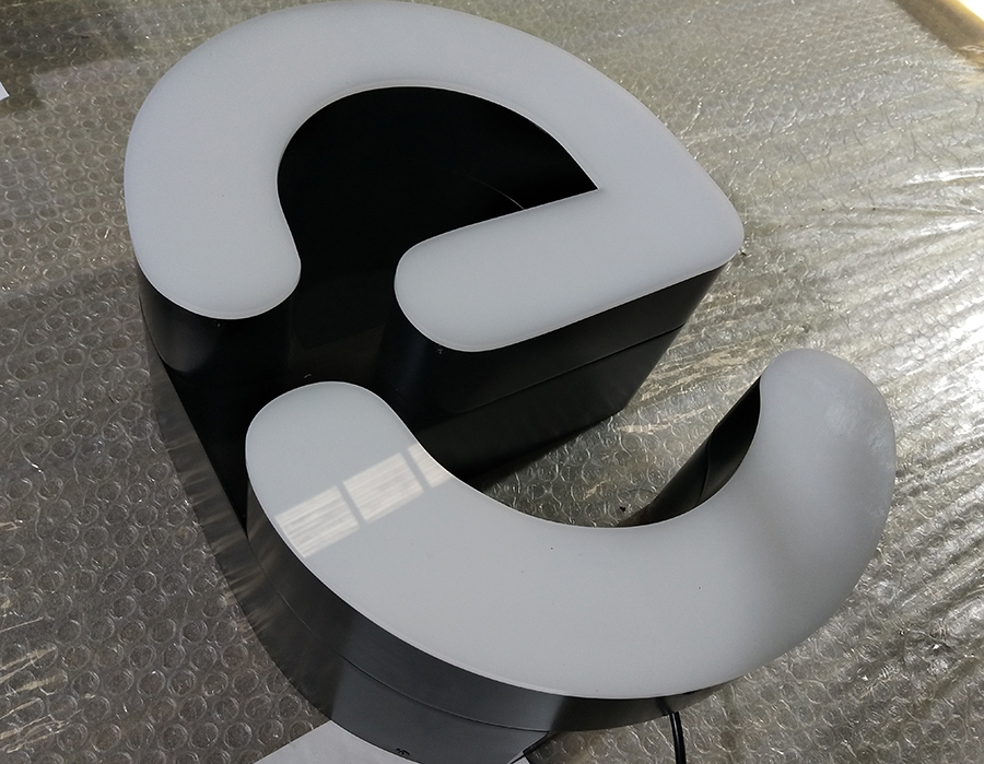 不锈钢发光字的优势和特点分析