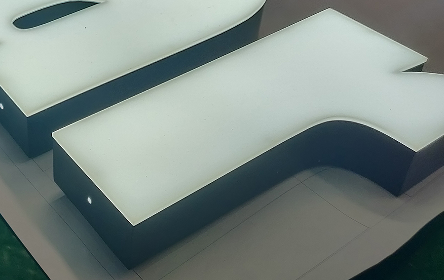 LED吸塑发光字制作流程步骤有哪些？