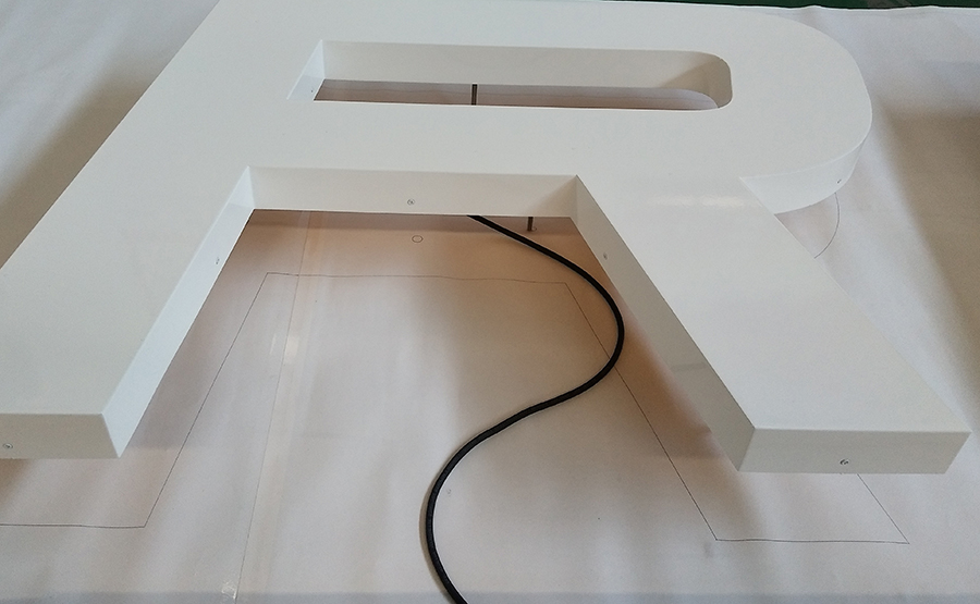 铁皮烤漆发光字制作的3个步骤是哪些？