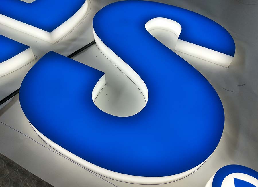 全亚克力发光字的6个特点优点是什么？