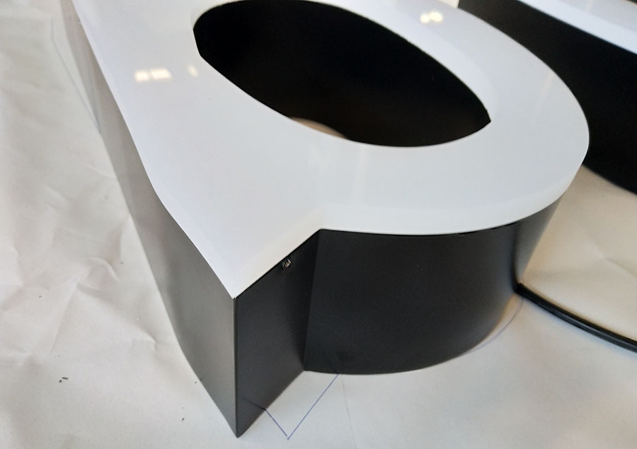 亚克力发光字价格怎么算，多少钱一个平方？