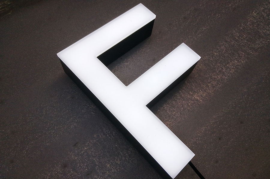 亚克力发光字制作工艺分析 亚克力发光字制作工艺分析