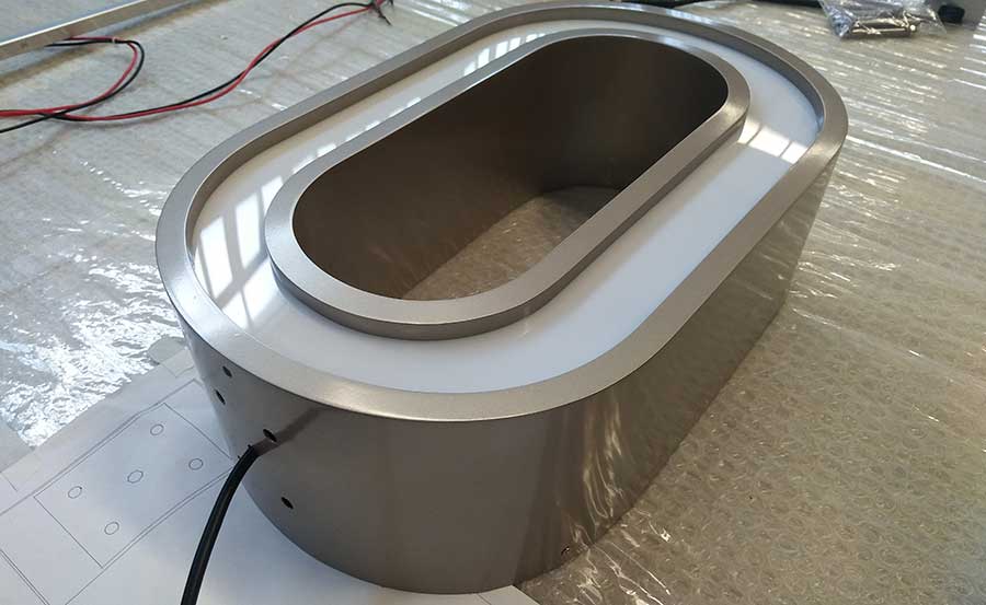 不锈钢发光字的七大特性 不锈钢发光字的七大特性