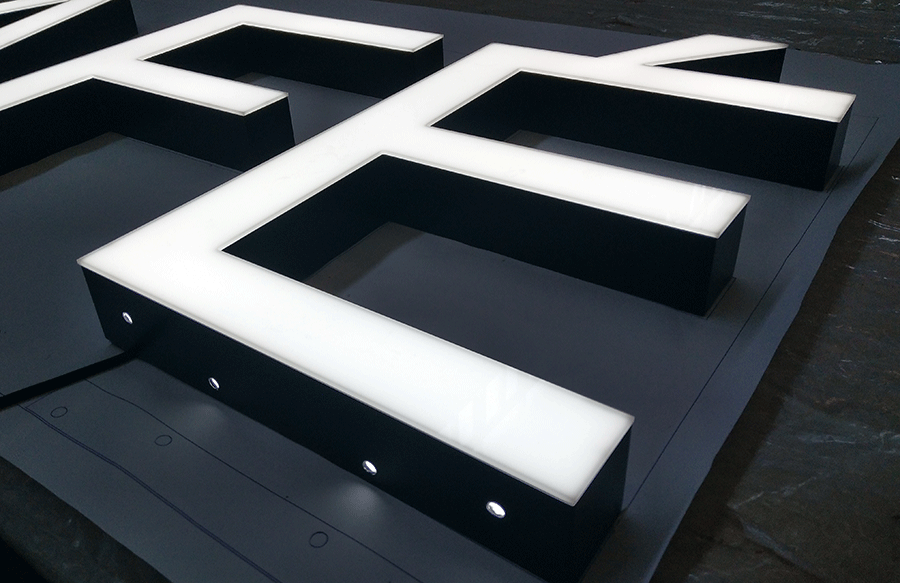 一种简单的无边发光字制作过程分享