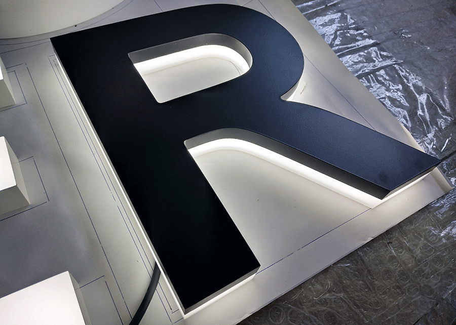 背发光字亚克力广告字制作的主要优点有哪些？