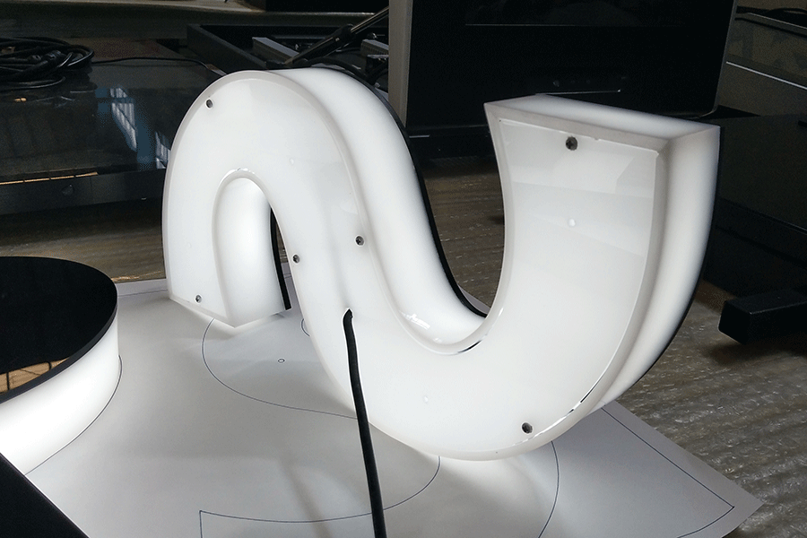 亚克力发光字制作安装注意细节有哪些？