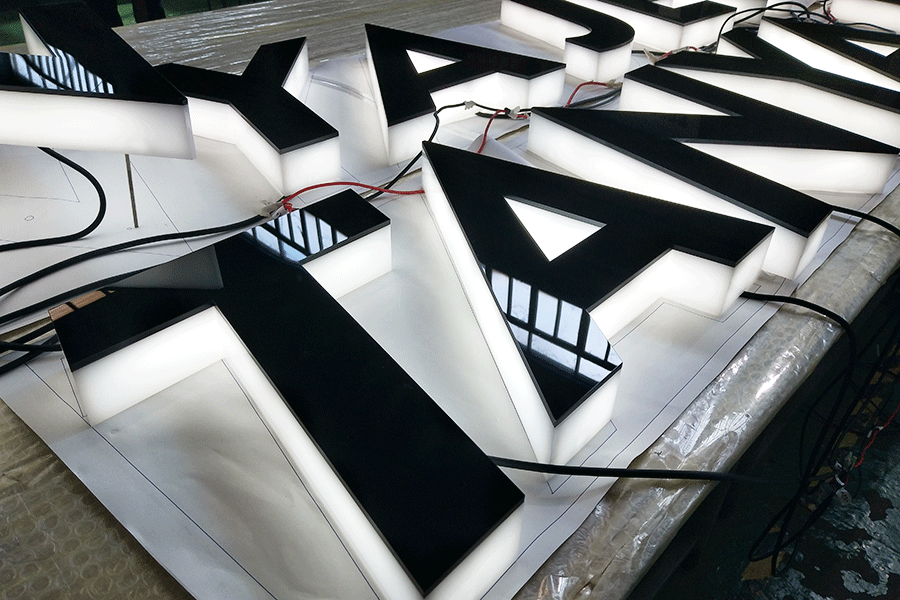 浅析不锈钢发光字与亚克力字的优劣势和区别 浅析不锈钢发光字与亚克力字的优劣势和区别