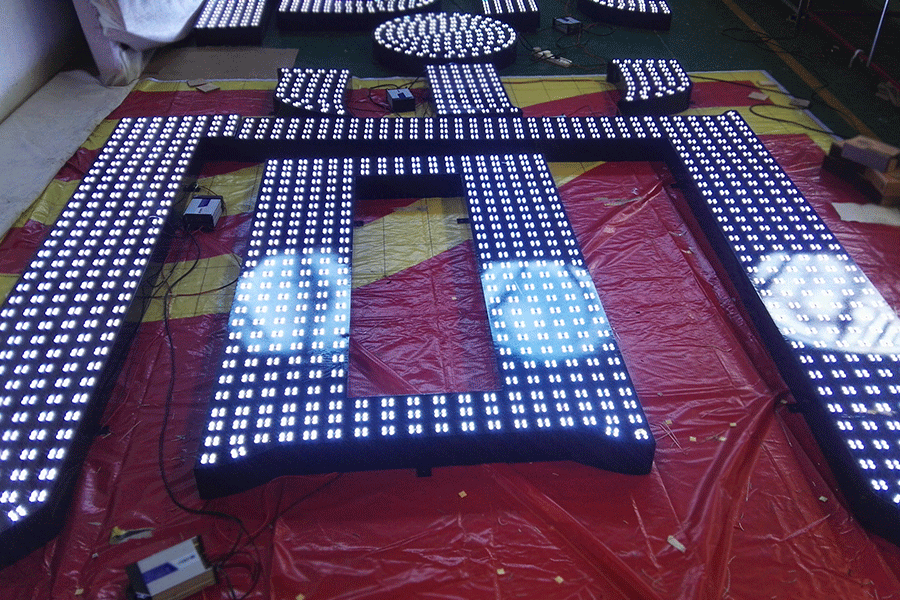 制作招牌发光字标识常用材质有哪些? 制作招牌发光字标识常用材质有哪些?