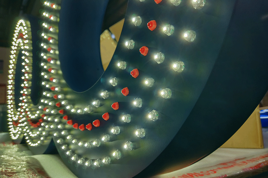 浅谈彩色led冲孔字制作价格与工艺流程 浅谈彩色led冲孔字制作价格与工艺流程