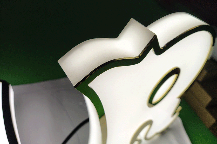 制作亚克力字发光标识有哪些优点? 制作亚克力字发光标识有哪些优点?