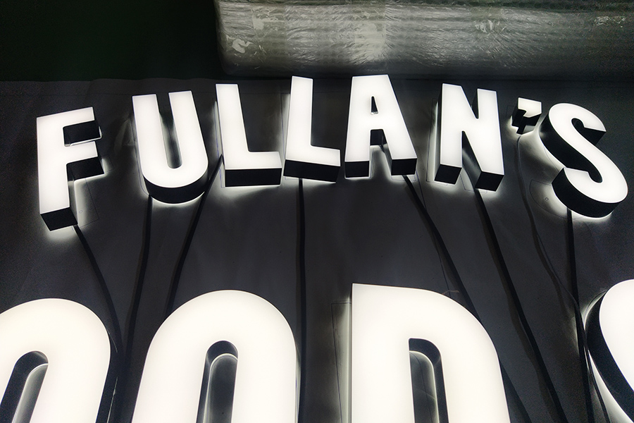 定制迷你字标识标牌有什么典型的特征? 定制迷你字标识标牌有什么典型的特征?