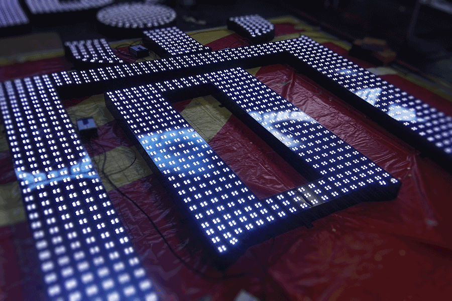 LED穿孔发光字制作有哪些特征？