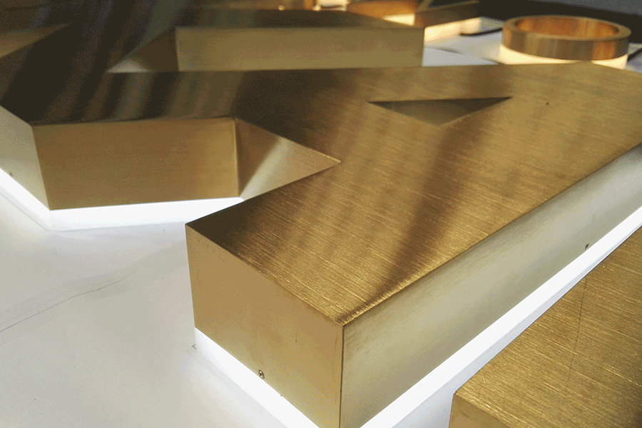 设计制作不锈钢发光字具备哪些特征？