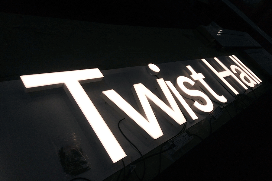 定制LED无边字有什么特性？