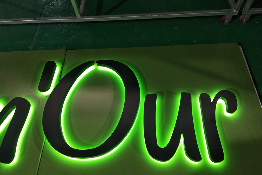 LED迷你字发光标识制作有什么特征？