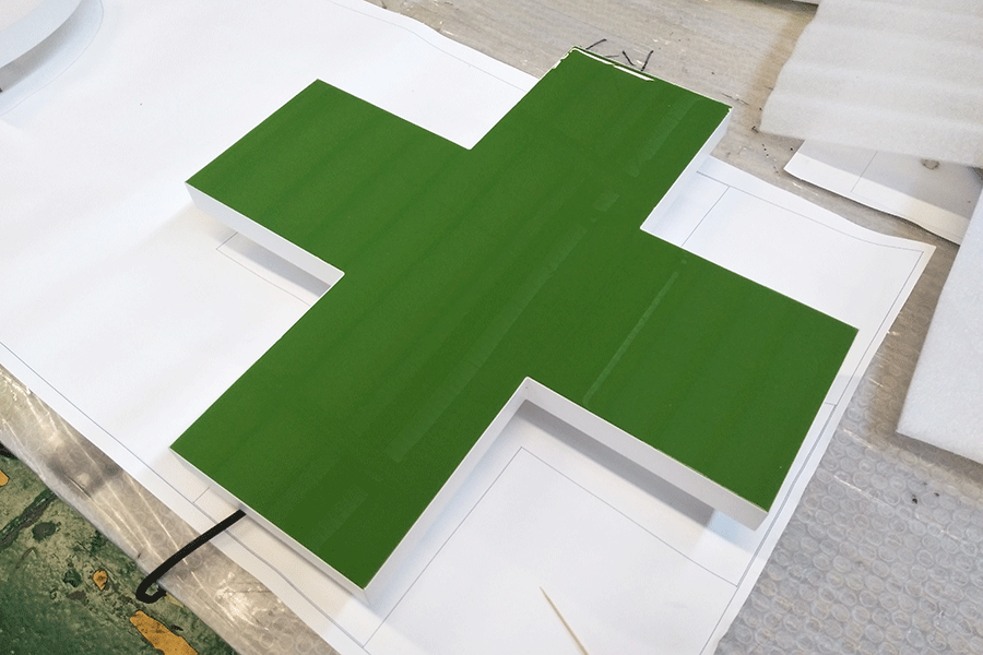 LED树脂字标识标牌制作有哪些注意事项？