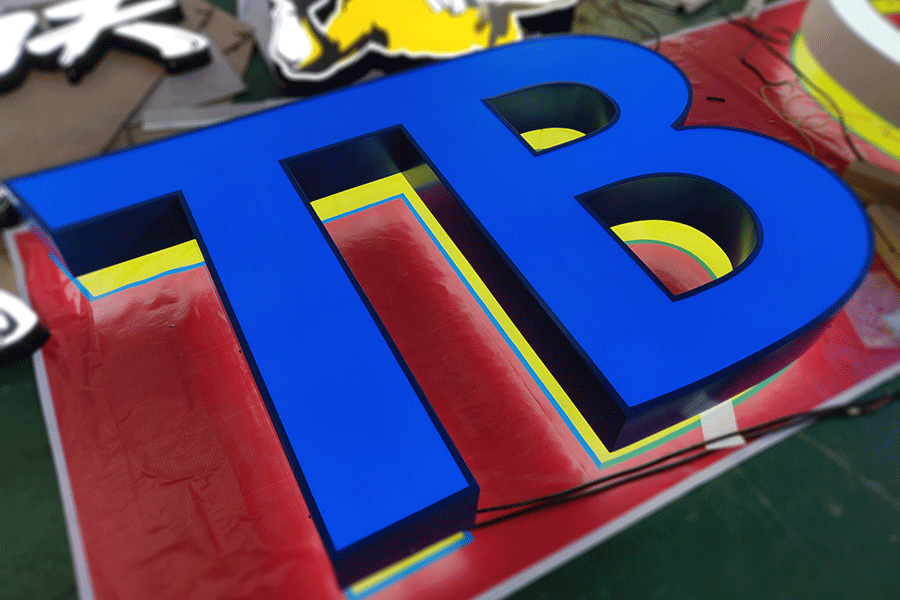 通体发光字发光标识制作有哪些优点？