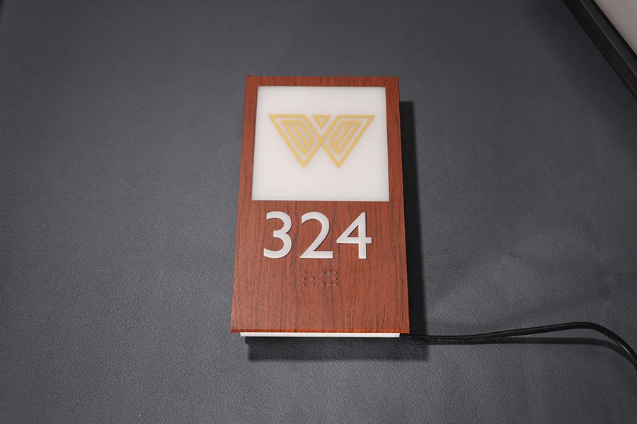 定制门牌标识发光字有什么特点？