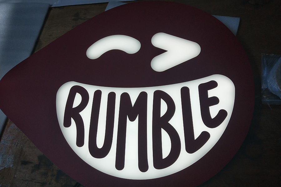 迷你字发光标识牌设计制作有哪些特征？