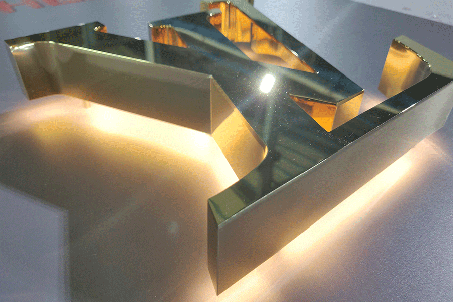 背发光字标识标牌设计制作有什么优点？