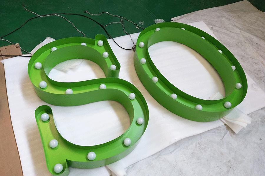 球泡发光字标识标牌制作有哪些优点？