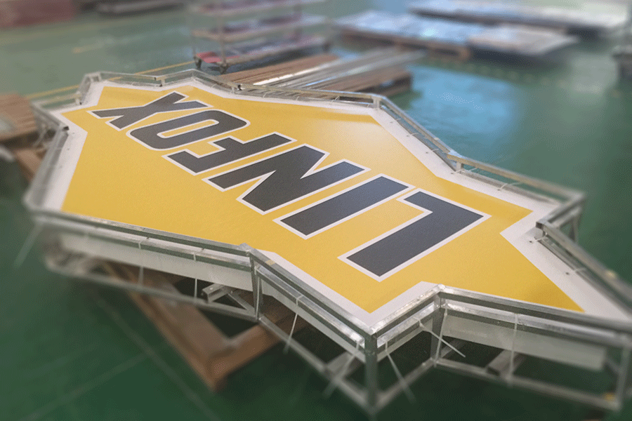 拉布灯箱标识牌设计制作有什么特征？