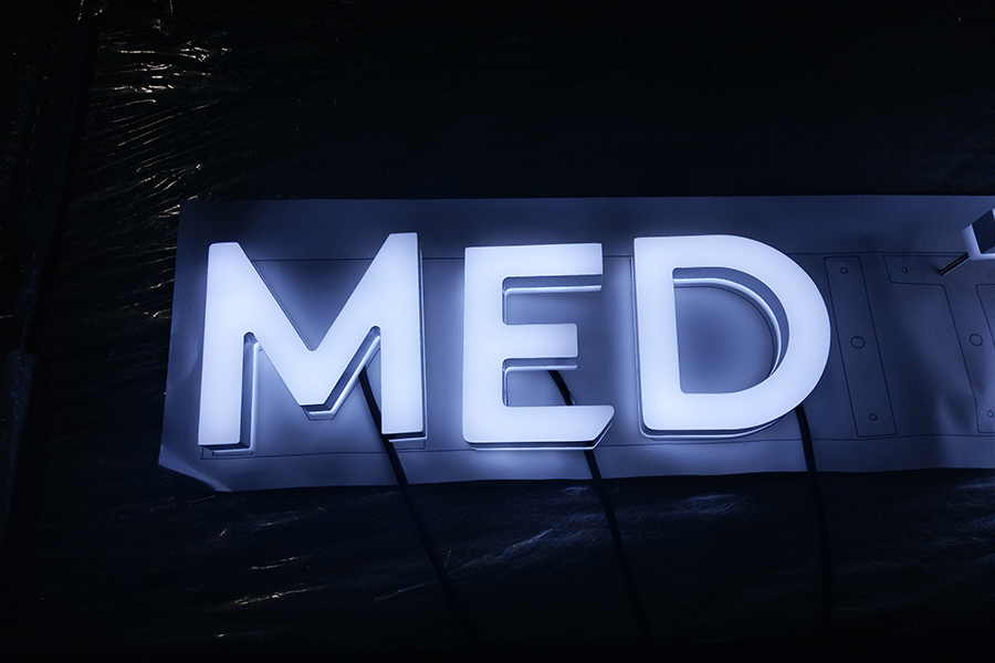 迷你字发光标识设计制作有什么特色？