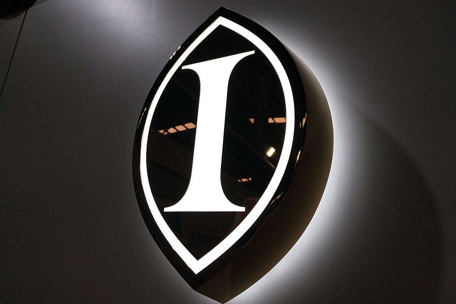 门头发光字标识设计制作有什么优点？