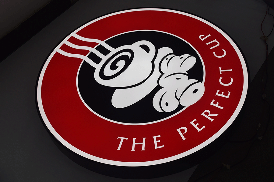 连锁店招牌发光字标识设计制作有什么特征？