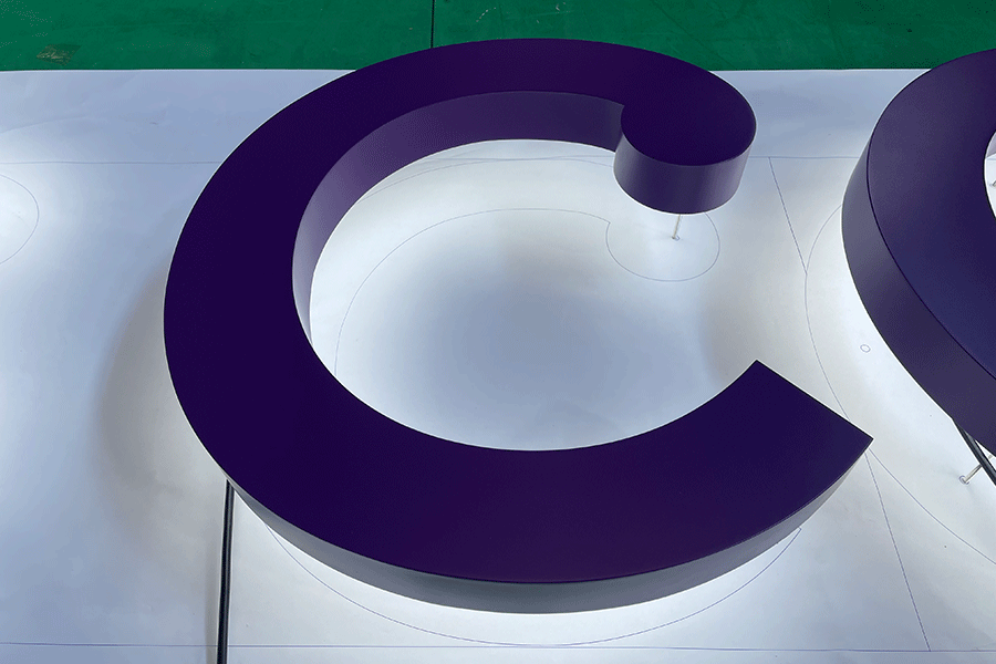 LED背发光字标识标牌制作有什么特点？