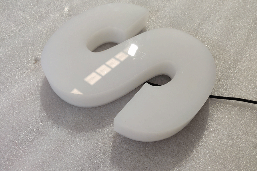 亚克力发光字标识标牌制作有什么特点？